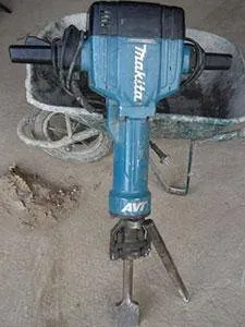 Louer un brise béton : la solution pratique pour vos travaux de démolition